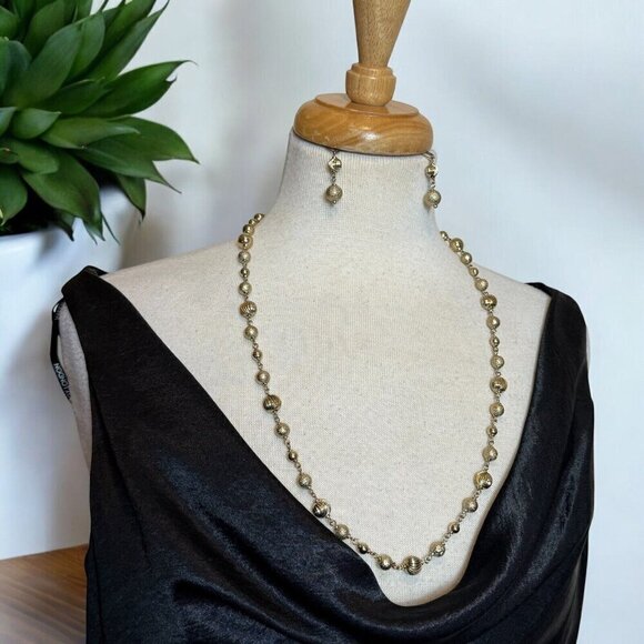 Vintage MONET Spiral Textured Ball 28" Necklace and Earrings - Picture 2 of 7